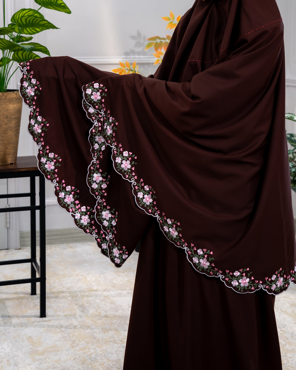 QALBI DARK BROWN